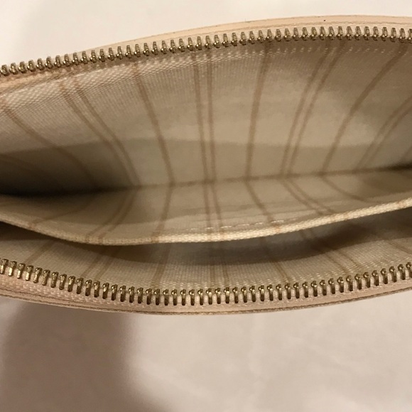 Louis Vuitton Neverfull GM POUCH - Picture 5 of 8